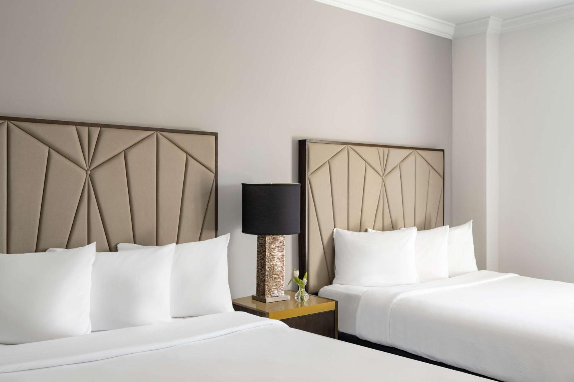 Martinique On Broadway, Curio Collection By Hilton Nueva York